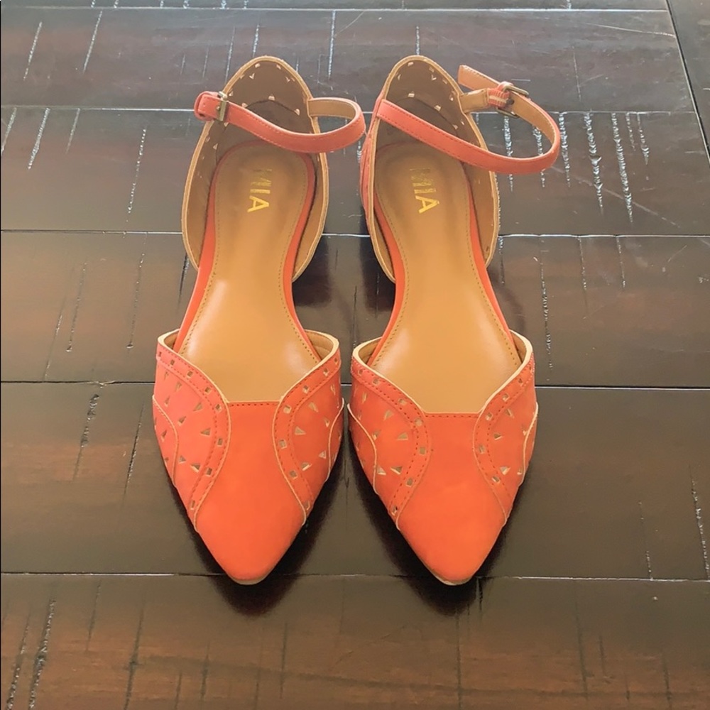 Mia Nakema Laser Cut Flats